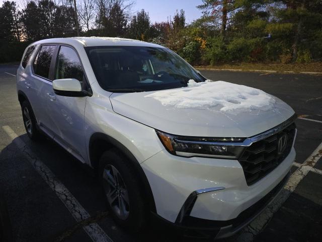 used 2024 Honda Pilot car, priced at $38,900
