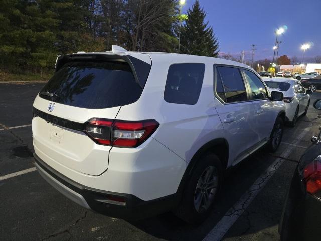 used 2024 Honda Pilot car, priced at $38,900