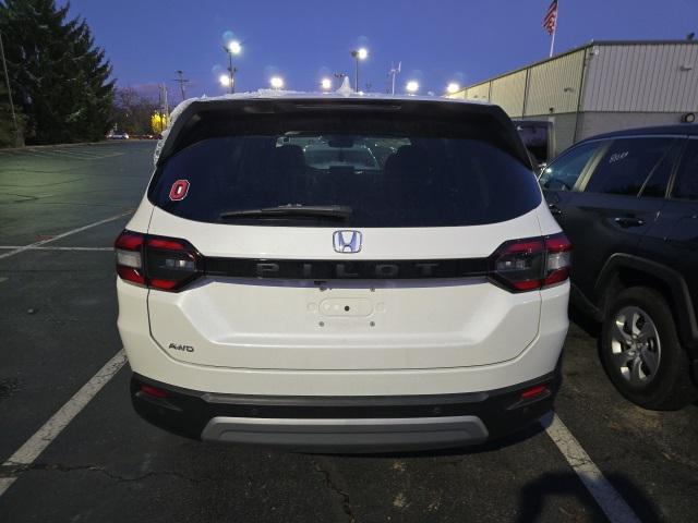 used 2024 Honda Pilot car, priced at $38,900