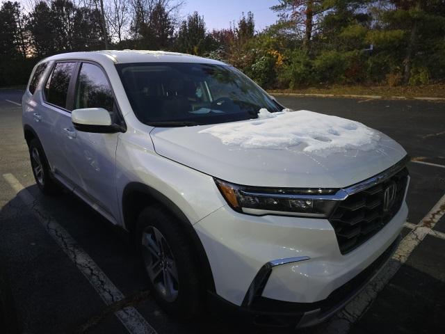 used 2024 Honda Pilot car, priced at $38,900