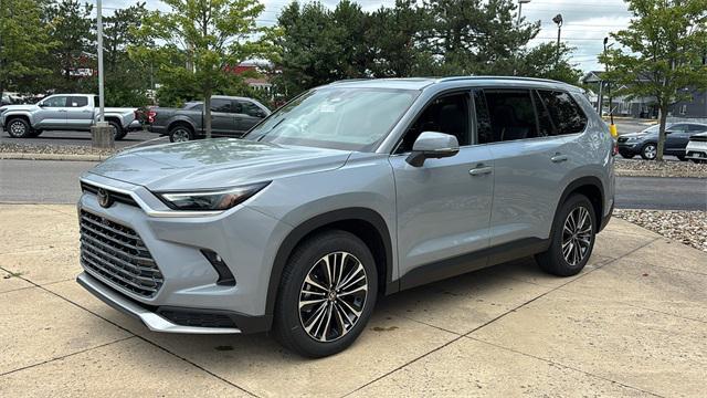 new 2025 Toyota Grand Highlander Hybrid car, priced at $60,648