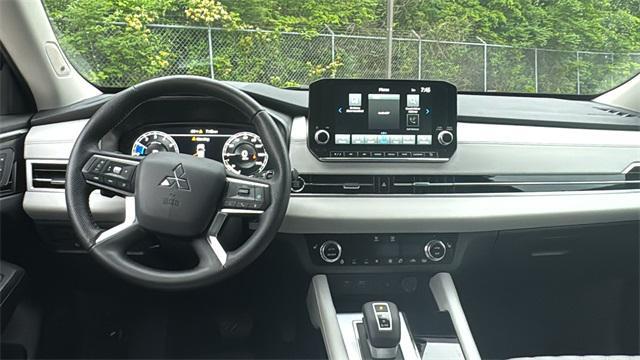 used 2024 Mitsubishi Outlander car, priced at $34,900
