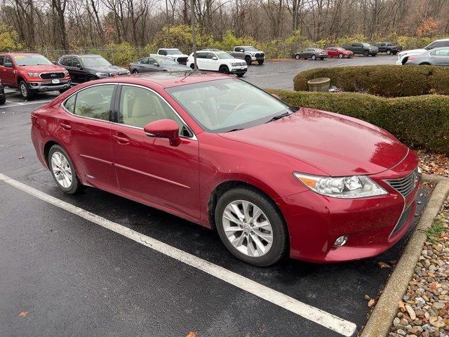 used 2015 Lexus ES 300h car, priced at $14,900