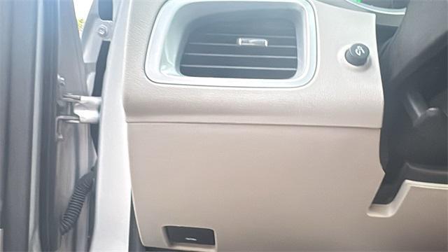used 2015 Chevrolet Equinox car, priced at $10,981