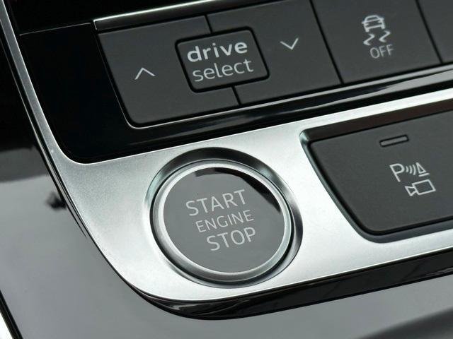 used 2024 Audi Q7 car, priced at $45,900