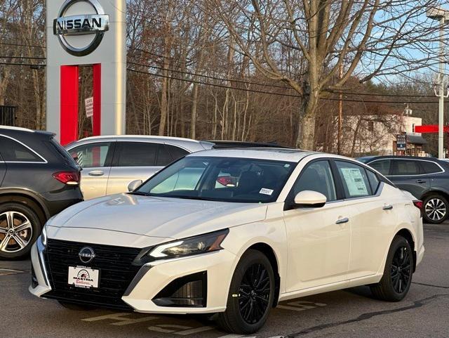 new 2025 Nissan Altima car, priced at $30,686