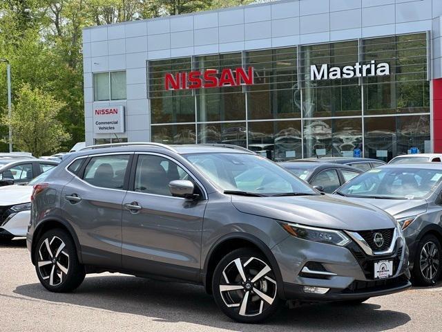 used 2022 Nissan Rogue Sport car, priced at $26,132