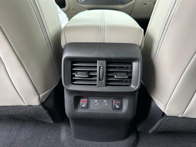 new 2025 Nissan Murano car, priced at $52,300