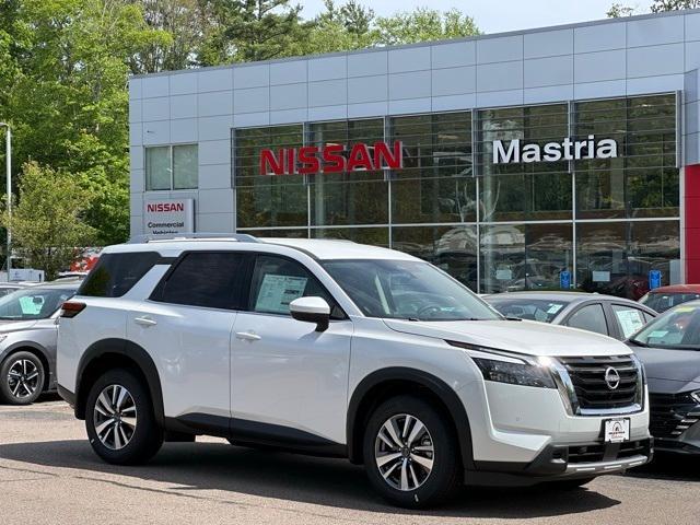new 2025 Nissan Pathfinder car, priced at $43,735