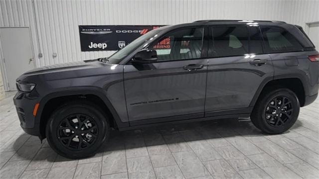 new 2025 Jeep Grand Cherokee car, priced at $38,358