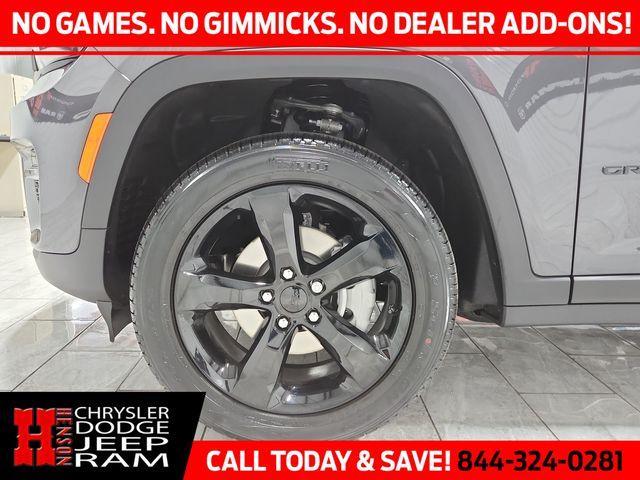 new 2025 Jeep Grand Cherokee car, priced at $45,662