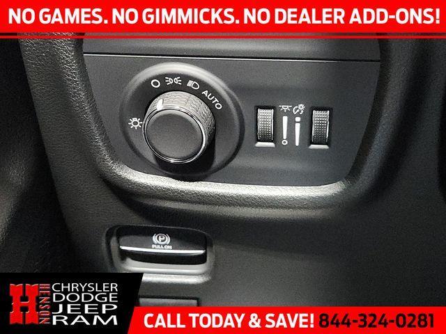 new 2025 Jeep Grand Cherokee car, priced at $35,307