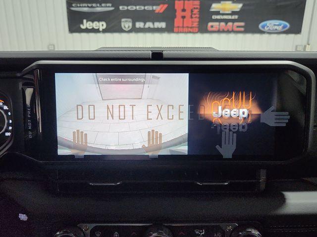 new 2025 Jeep Wrangler car, priced at $48,580