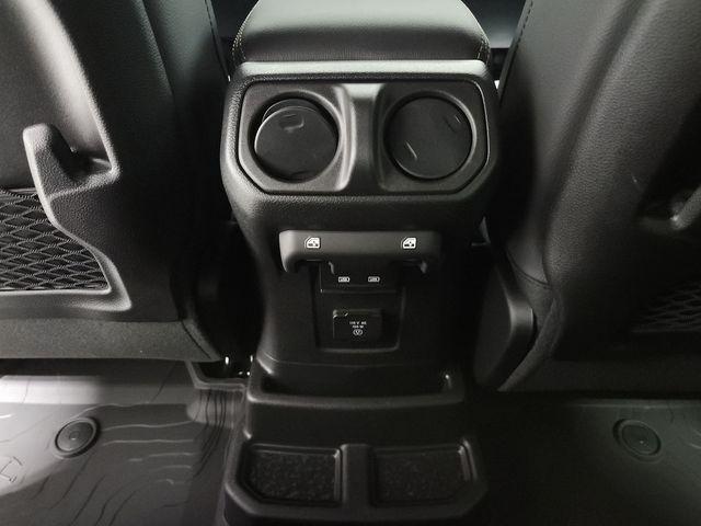 new 2025 Jeep Wrangler car, priced at $48,580