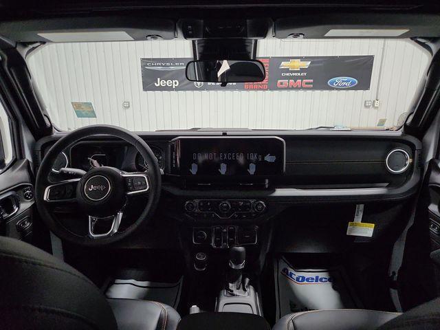 new 2025 Jeep Wrangler car, priced at $48,580