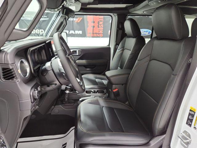 new 2025 Jeep Wrangler car, priced at $48,580