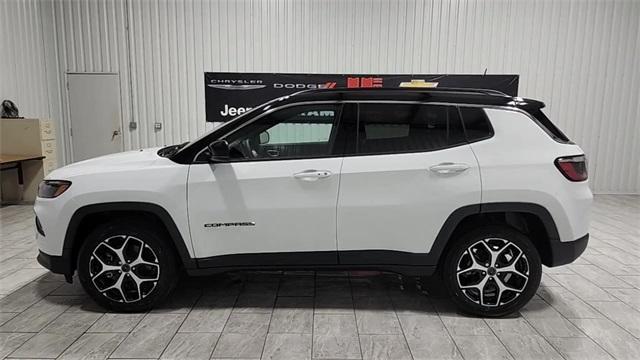 new 2025 Jeep Compass car, priced at $28,486