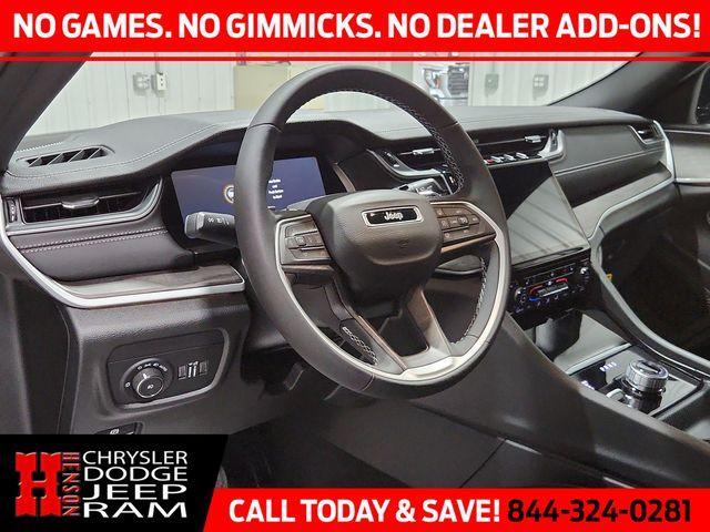 new 2025 Jeep Grand Cherokee car, priced at $43,962