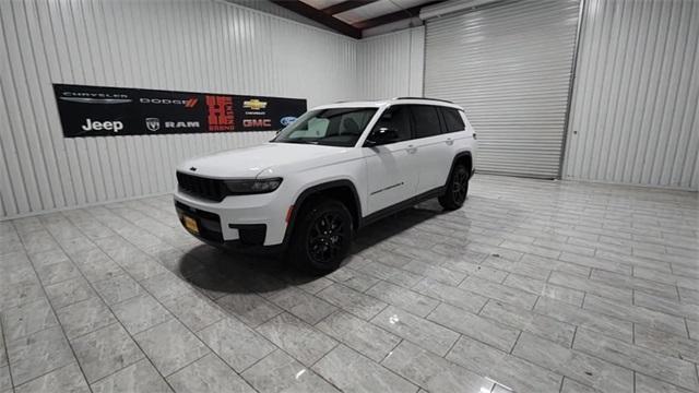 new 2025 Jeep Grand Cherokee L car, priced at $41,679