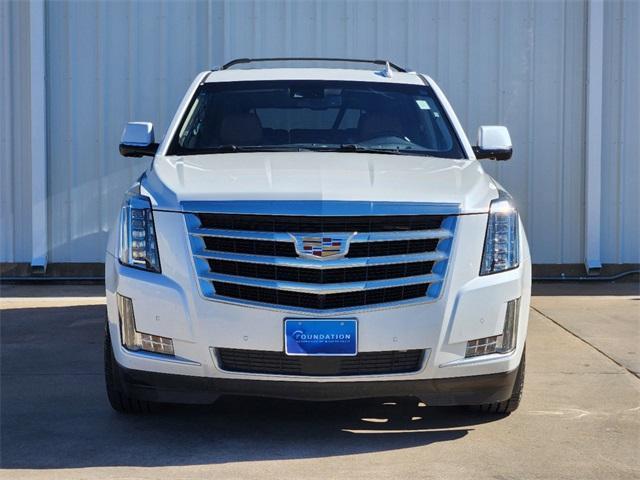 used 2016 Cadillac Escalade ESV car, priced at $25,499