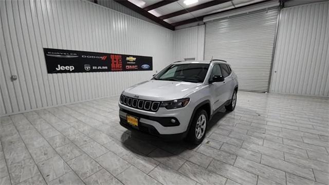 new 2025 Jeep Compass car, priced at $26,538