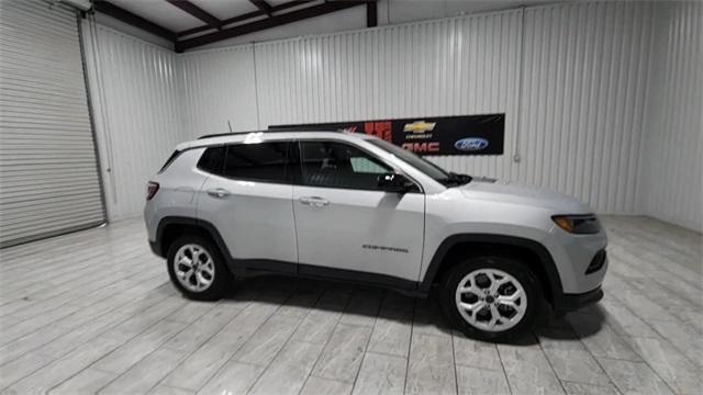 new 2025 Jeep Compass car, priced at $26,538