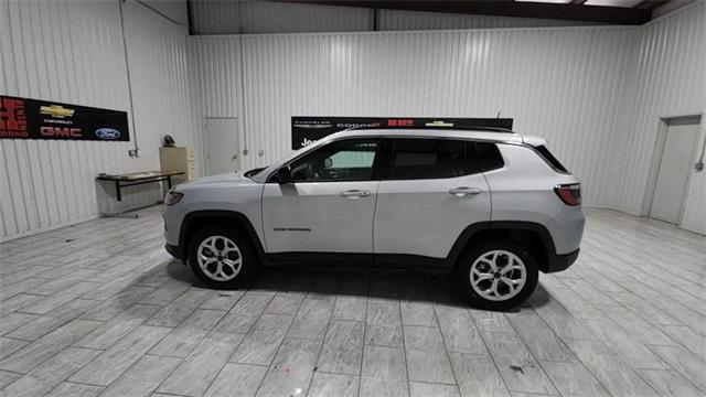 new 2025 Jeep Compass car, priced at $26,538