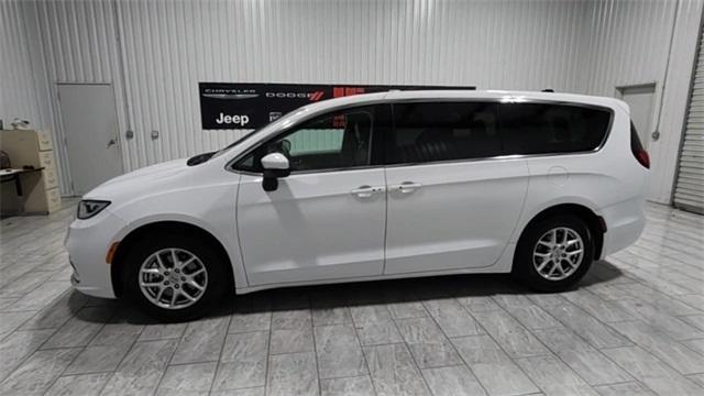 used 2023 Chrysler Pacifica car, priced at $23,699