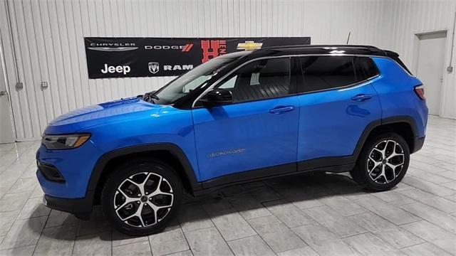 new 2025 Jeep Compass car, priced at $28,992