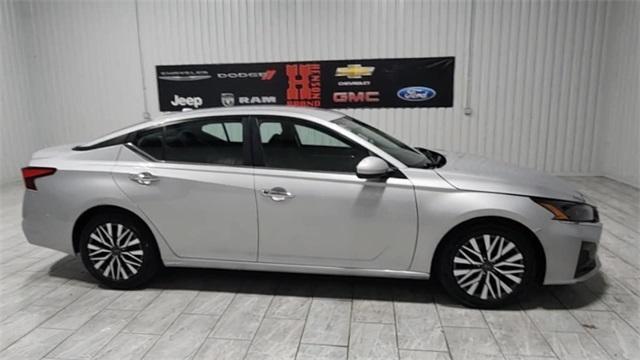 used 2023 Nissan Altima car, priced at $17,597