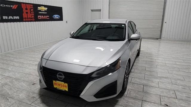 used 2023 Nissan Altima car, priced at $17,597