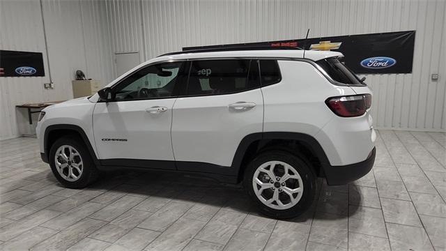 new 2025 Jeep Compass car, priced at $25,979