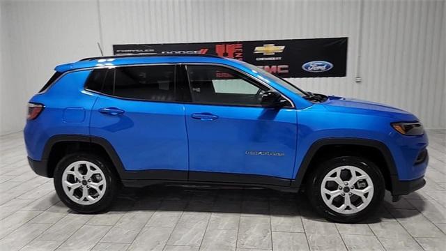 new 2025 Jeep Compass car, priced at $25,038