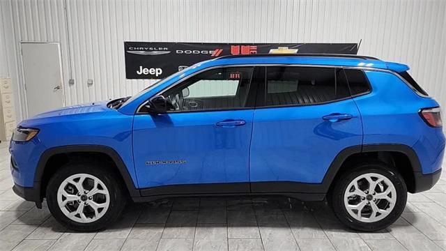 new 2025 Jeep Compass car, priced at $25,038