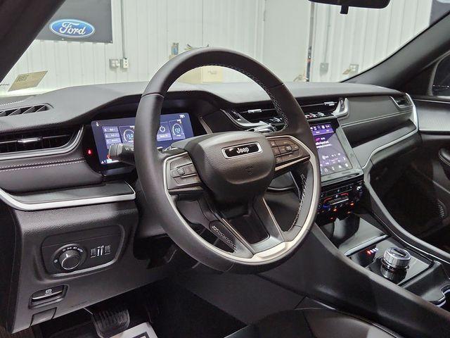 new 2025 Jeep Grand Cherokee car, priced at $35,862