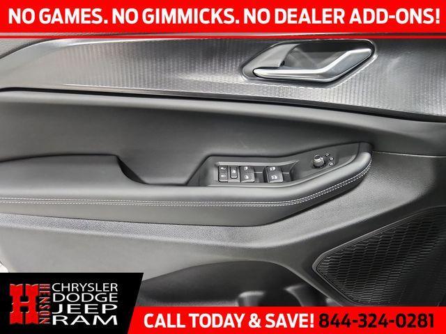 new 2025 Jeep Grand Cherokee car, priced at $40,703