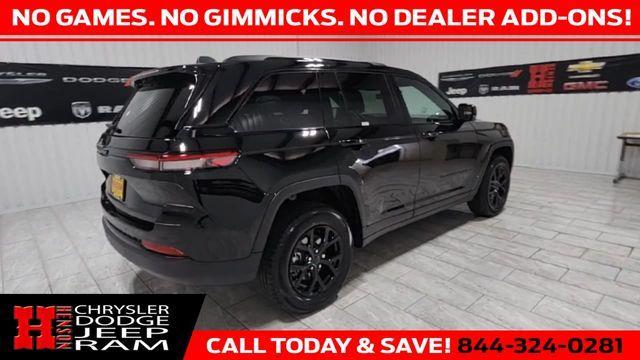 new 2025 Jeep Grand Cherokee car, priced at $40,703