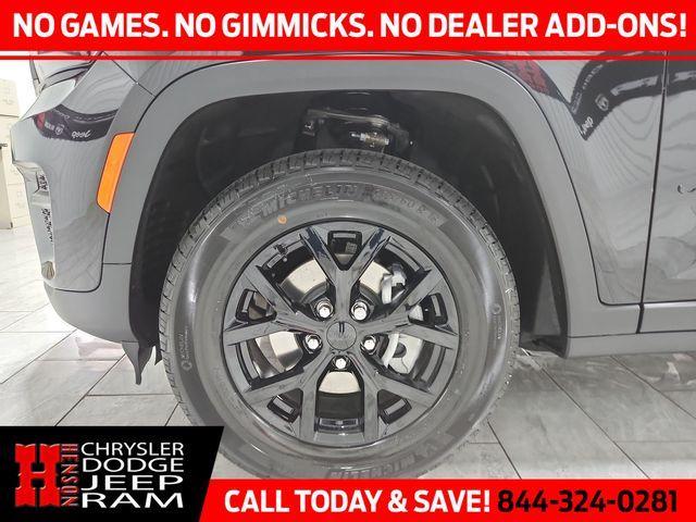 new 2025 Jeep Grand Cherokee car, priced at $40,703