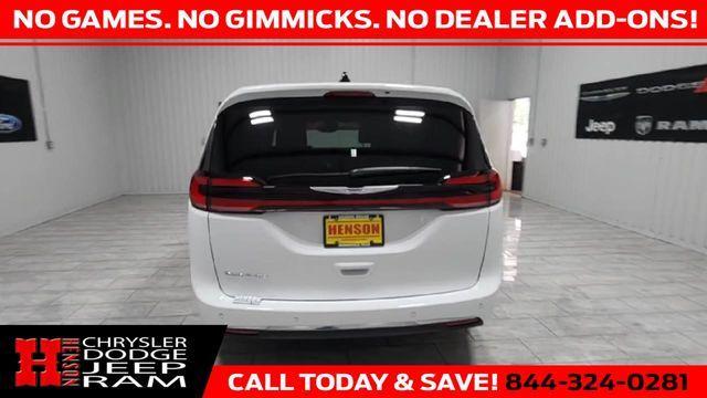 new 2025 Chrysler Pacifica car, priced at $43,032