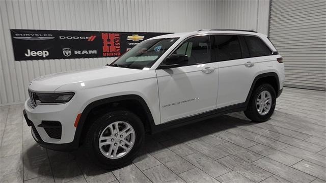 used 2023 Jeep Grand Cherokee car, priced at $28,459