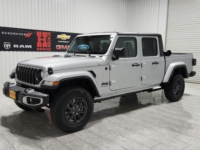 new 2024 Jeep Gladiator car, priced at $47,802