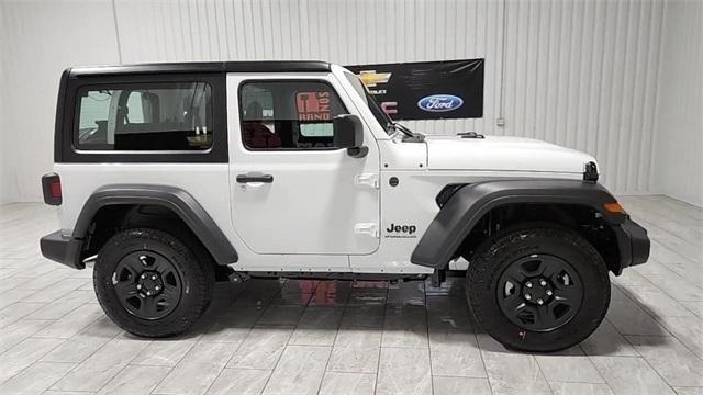 new 2025 Jeep Wrangler car, priced at $30,956