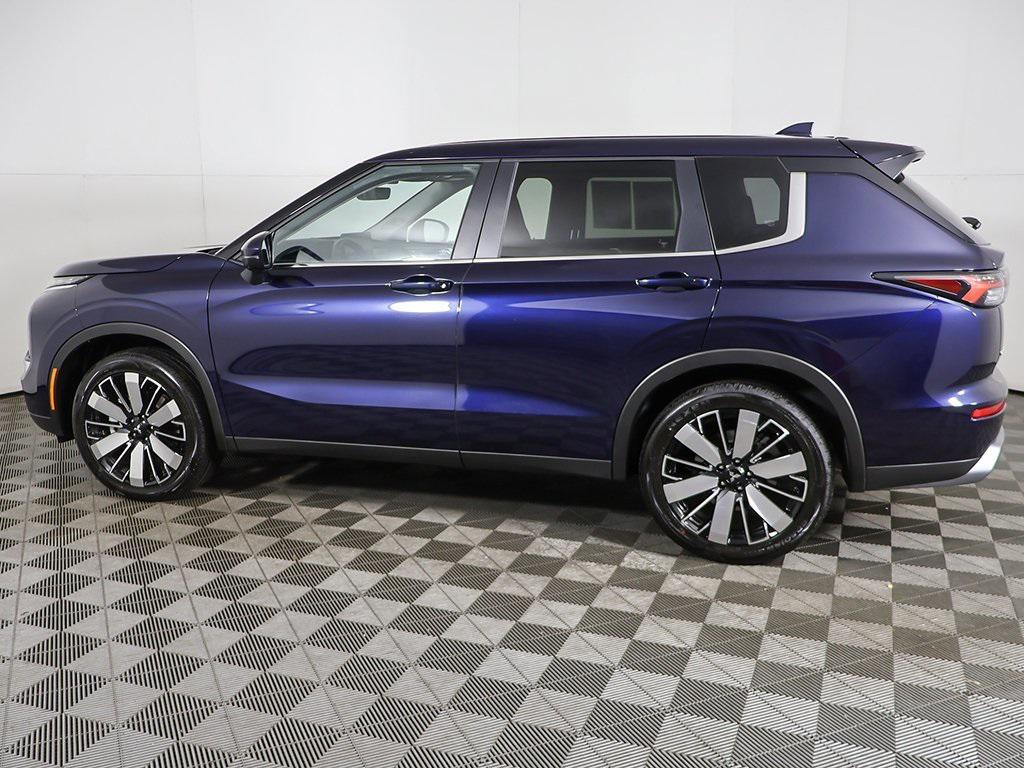 used 2025 Mitsubishi Outlander car, priced at $25,599