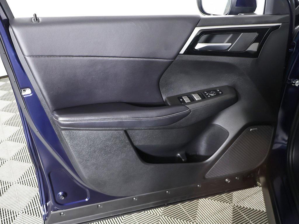 used 2025 Mitsubishi Outlander car, priced at $25,599