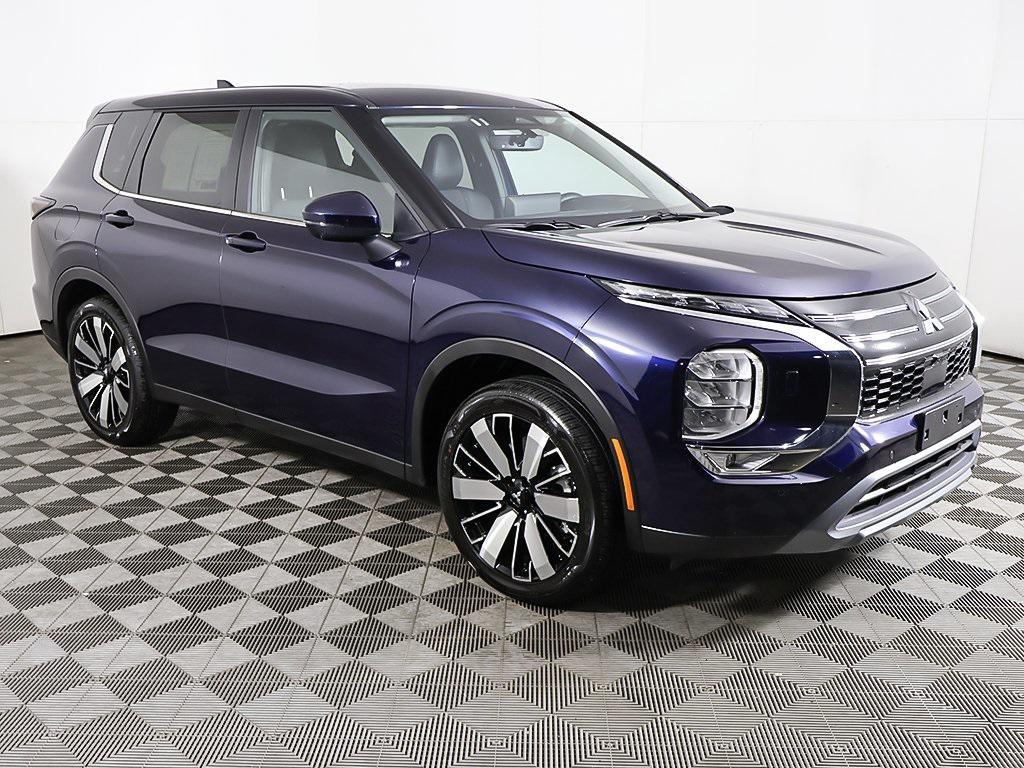 used 2025 Mitsubishi Outlander car, priced at $25,599