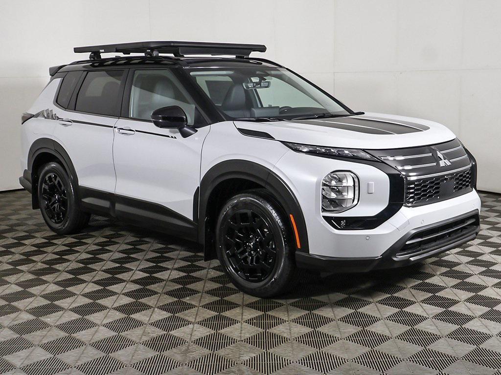 new 2025 Mitsubishi Outlander car, priced at $44,260