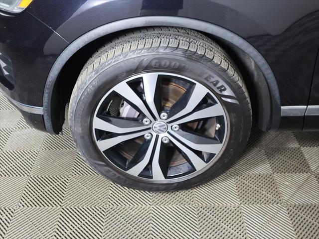 used 2017 Volkswagen Touareg car, priced at $12,490