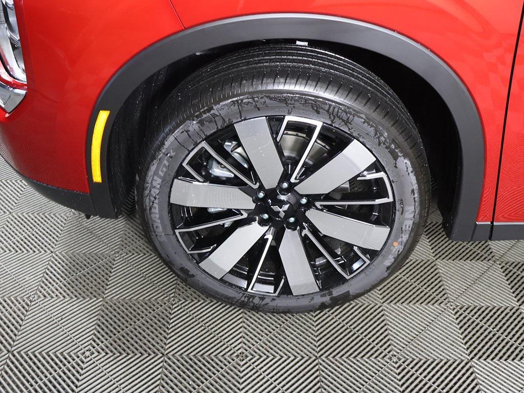 new 2025 Mitsubishi Outlander car, priced at $38,645