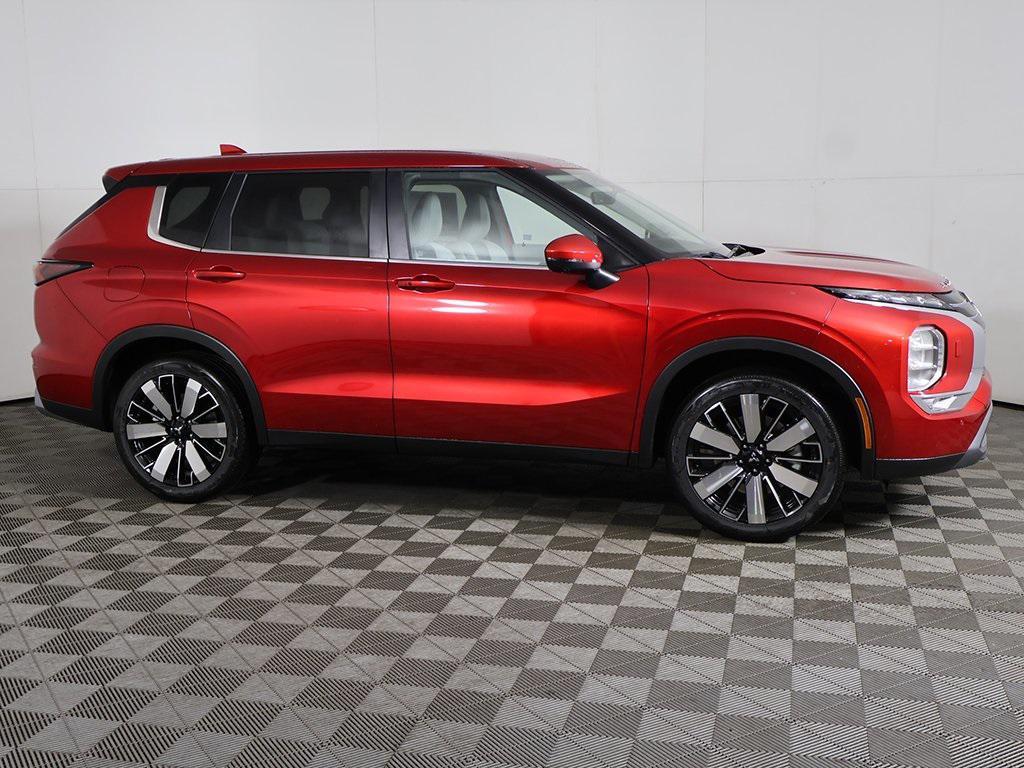 new 2025 Mitsubishi Outlander car, priced at $38,645