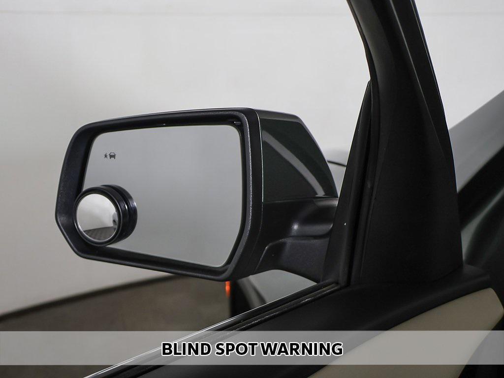 used 2022 Chevrolet Traverse car, priced at $20,999